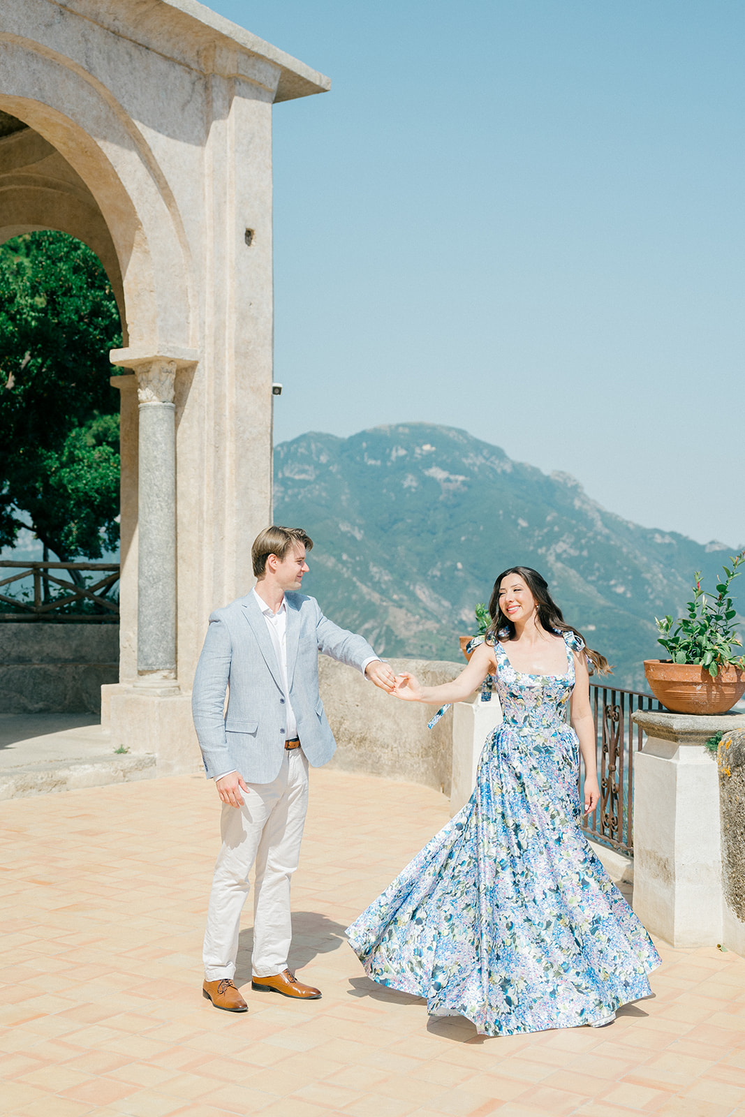 engaged couple dancing in Villa Cimbrone