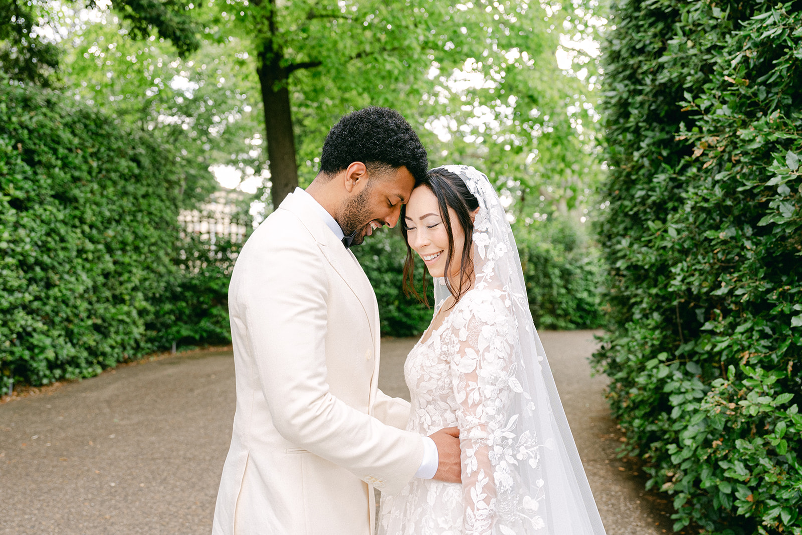 romantic wedding photo of the bride and groom outdoors in Tuscany