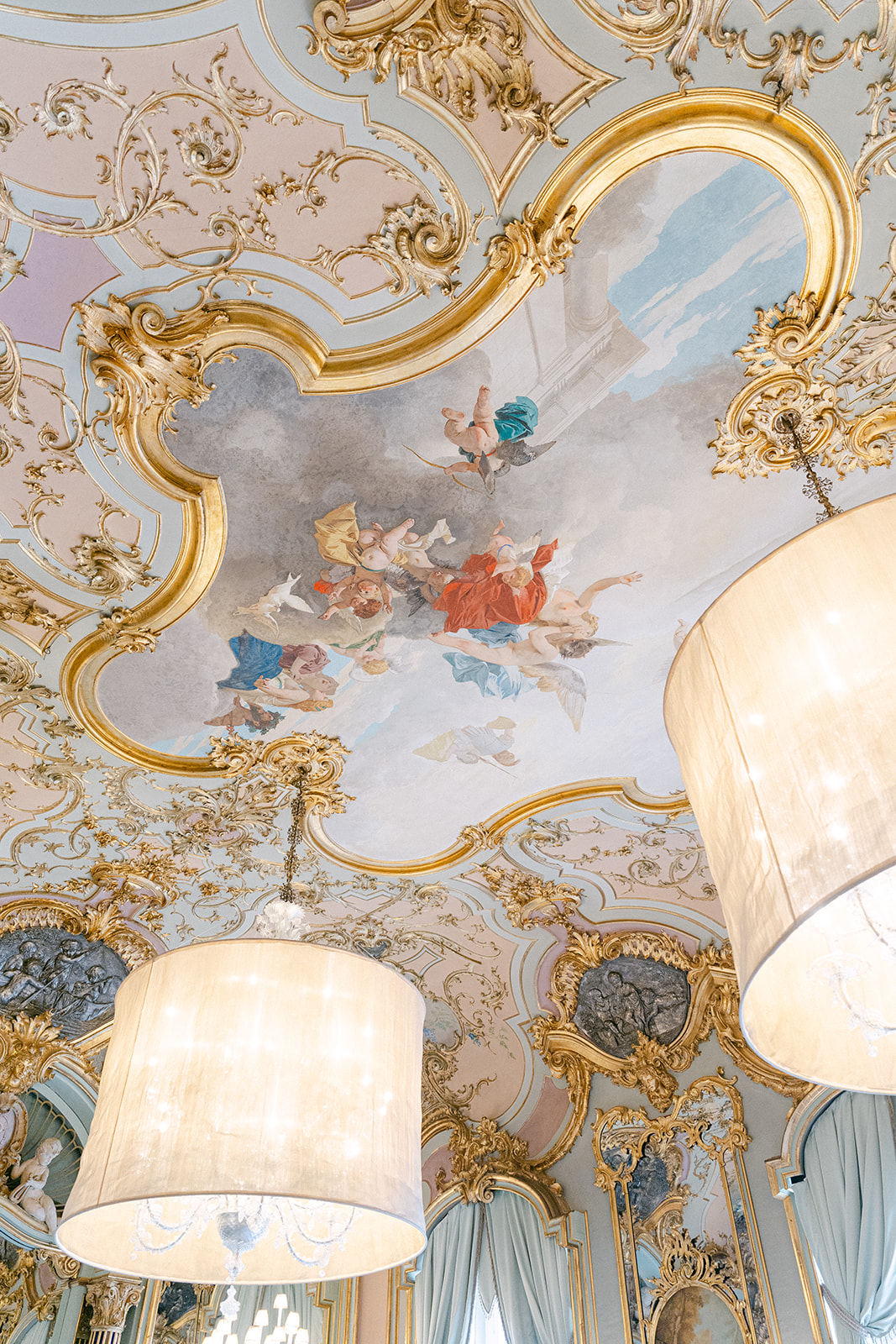 Historical wedding detail shot of the painting ceiling 