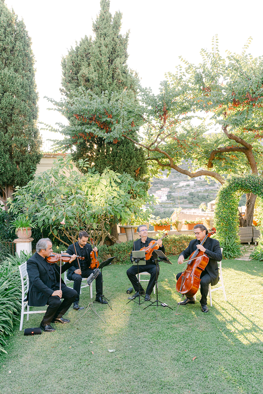 live music during wedding reception