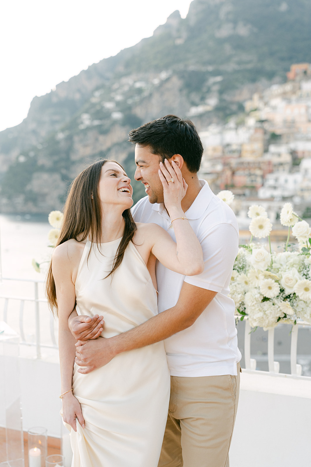 destination engagement photo poses
