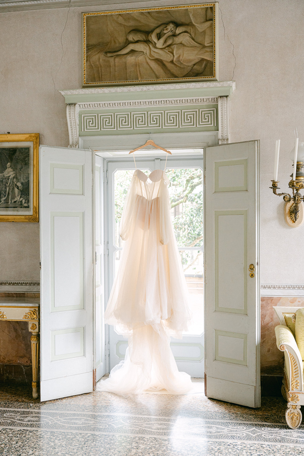Wedding dress photos indoor Villa Pizzo