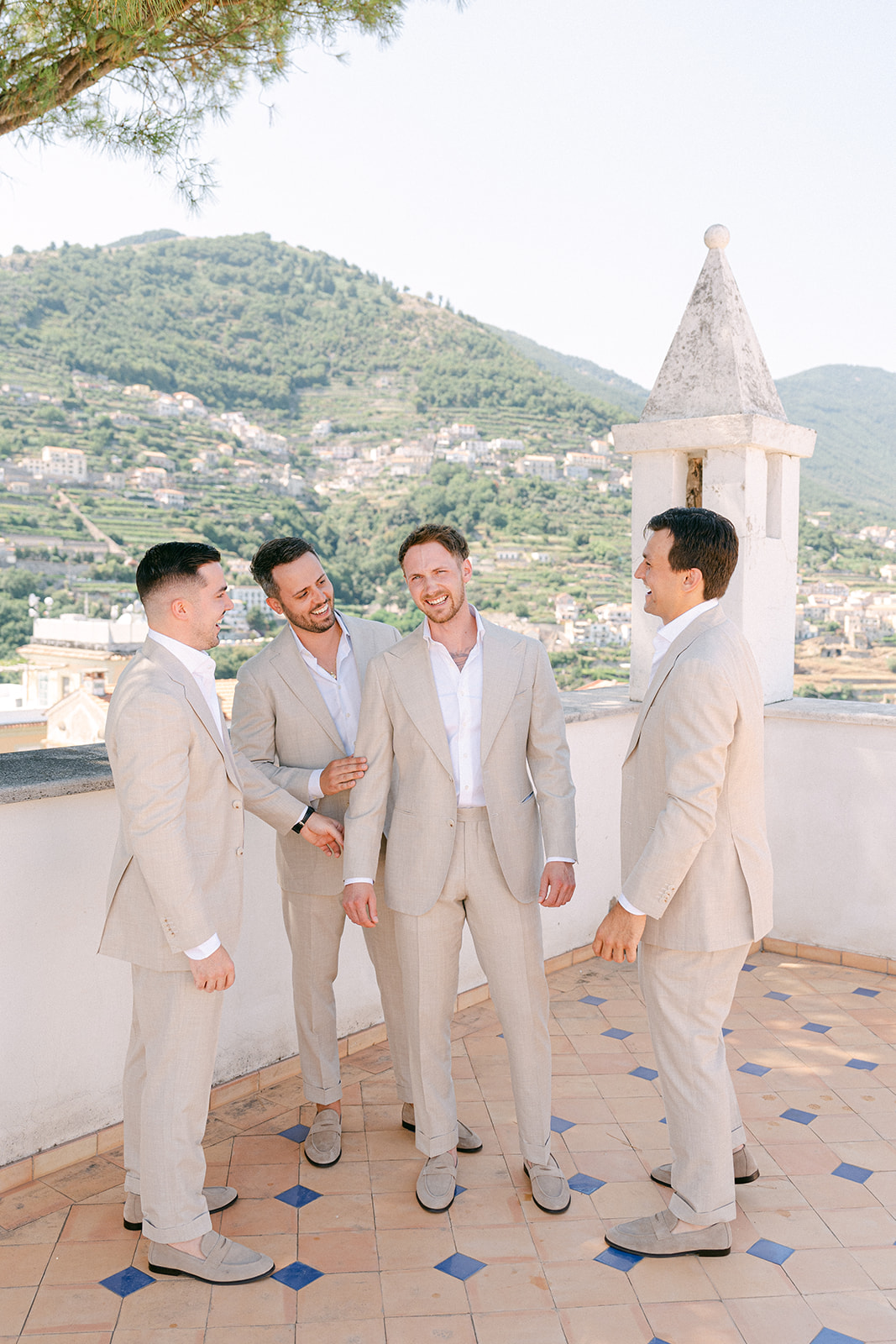 groom and groomsmen photoshoot in Italy