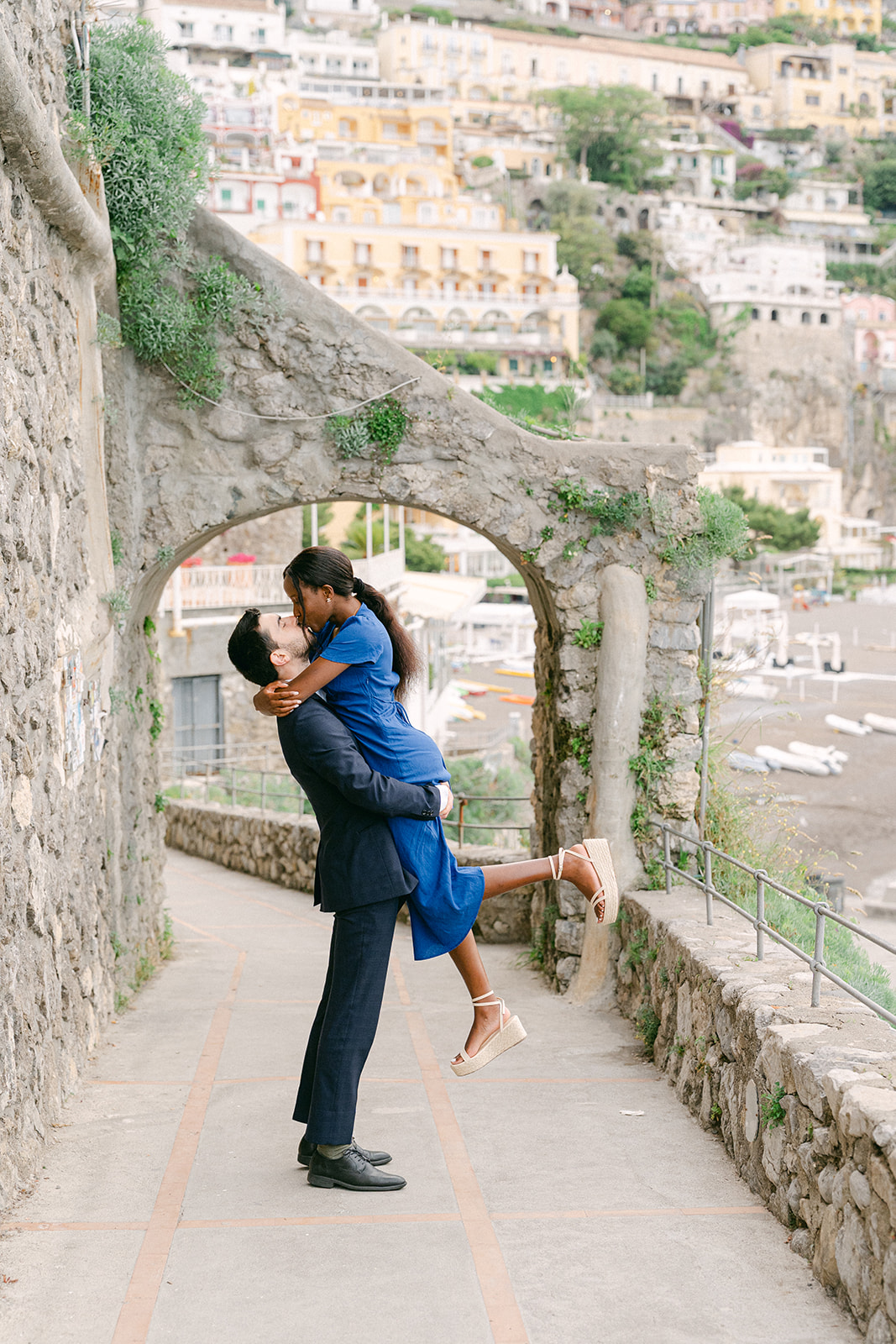 elegant engagement photos in positano by Italy photographer